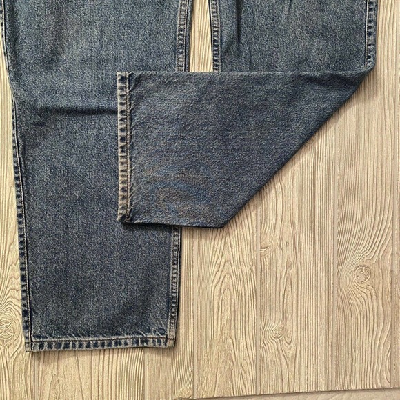 Vintage ‘93 Levis 540 Relaxed Fit Jeans 42x32 - Picture 6 of 10